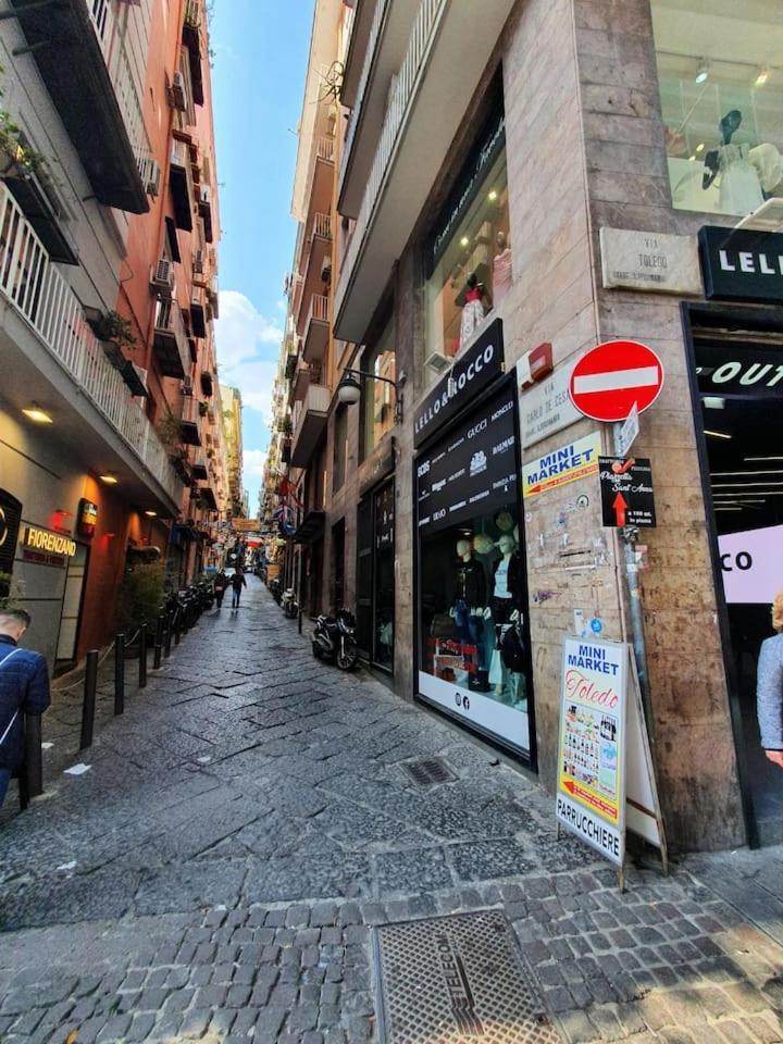 Traversa Toledo, Intero Appartamento Al Plebiscito Napels Buitenkant foto